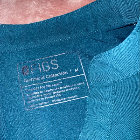 Figs Rafaela Scrub Top - Picture 2 of 6